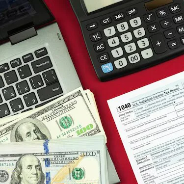 АДВОКАТ З ПОДАТКОВИХ СПОРІВ